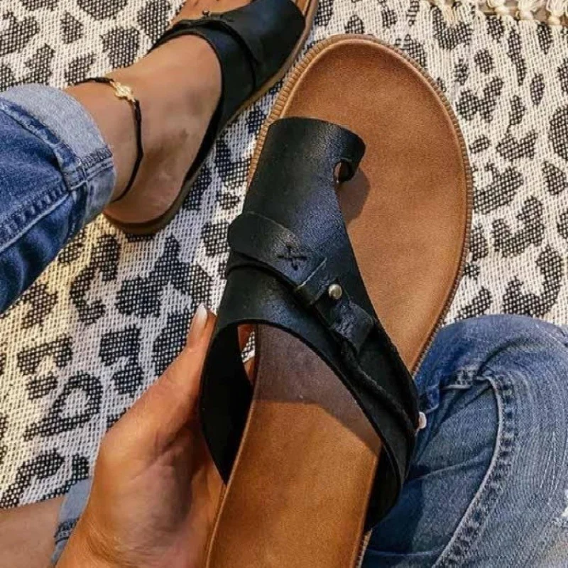 Large toe sandals, new type of pin-toe flats, 43 half sandals