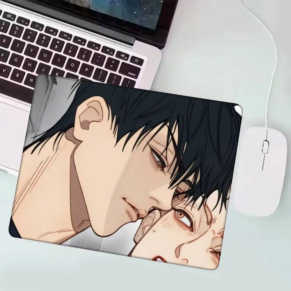 

Love Anime 19 Days Mousepad Small LockEdge Mouse Pad For Gamers Computer Desk Pad Rectangular Anti-slip Rubber