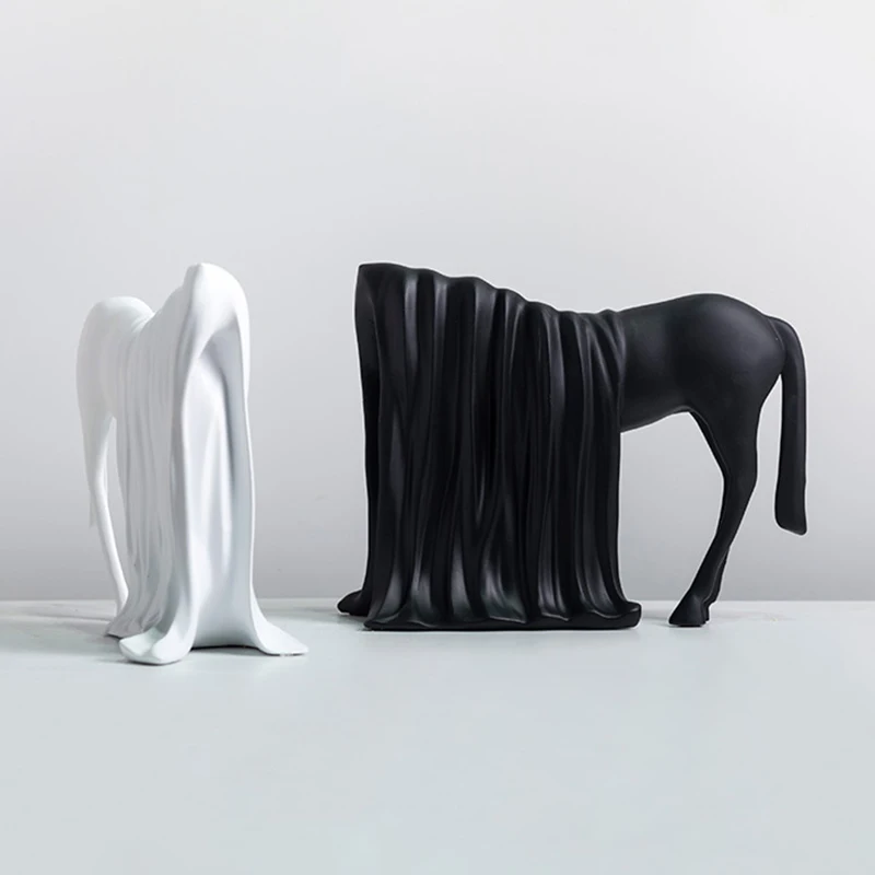 Modern Abstract Bath Horse Crafts Ornaments Home Living Room House Hotel Indoor Office Table Nordic Resin Decoration Accessories