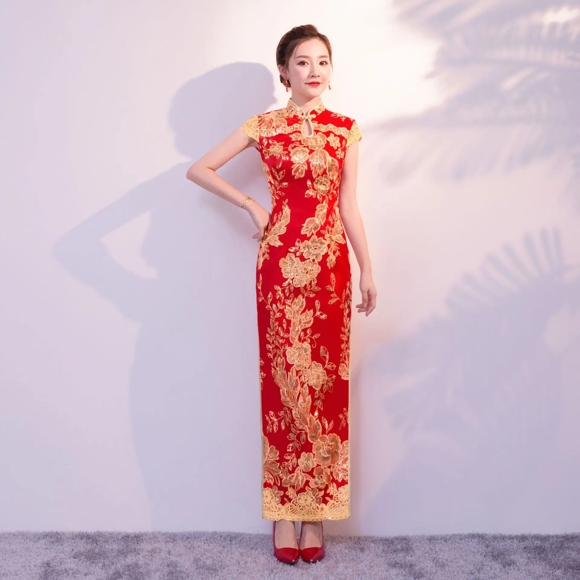 Improved Split Bride Red Toast Clothing Long Slim Mom Cheongsam Female Elegant Temperament Qipao Vintage Novelty Sequin Dress