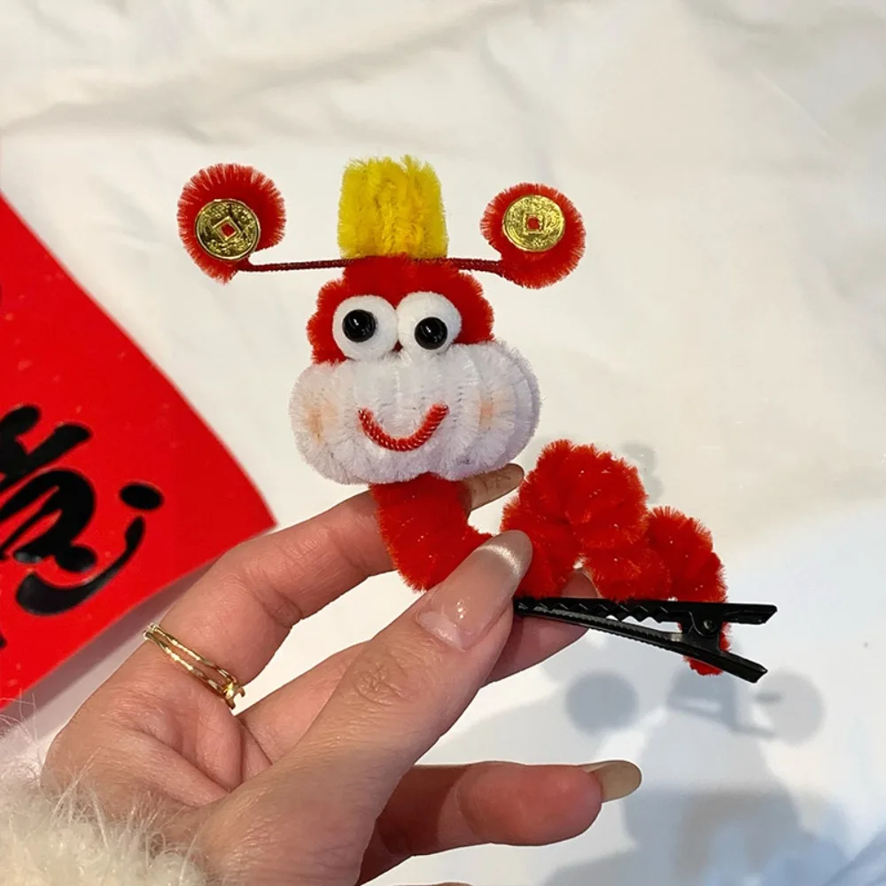 

Sweet Plush Red Snake Hairpin Cartoon God of Wealth Chinese New Year Headwear Red Ancient Headwear Cute Animals Hair Clip Baby