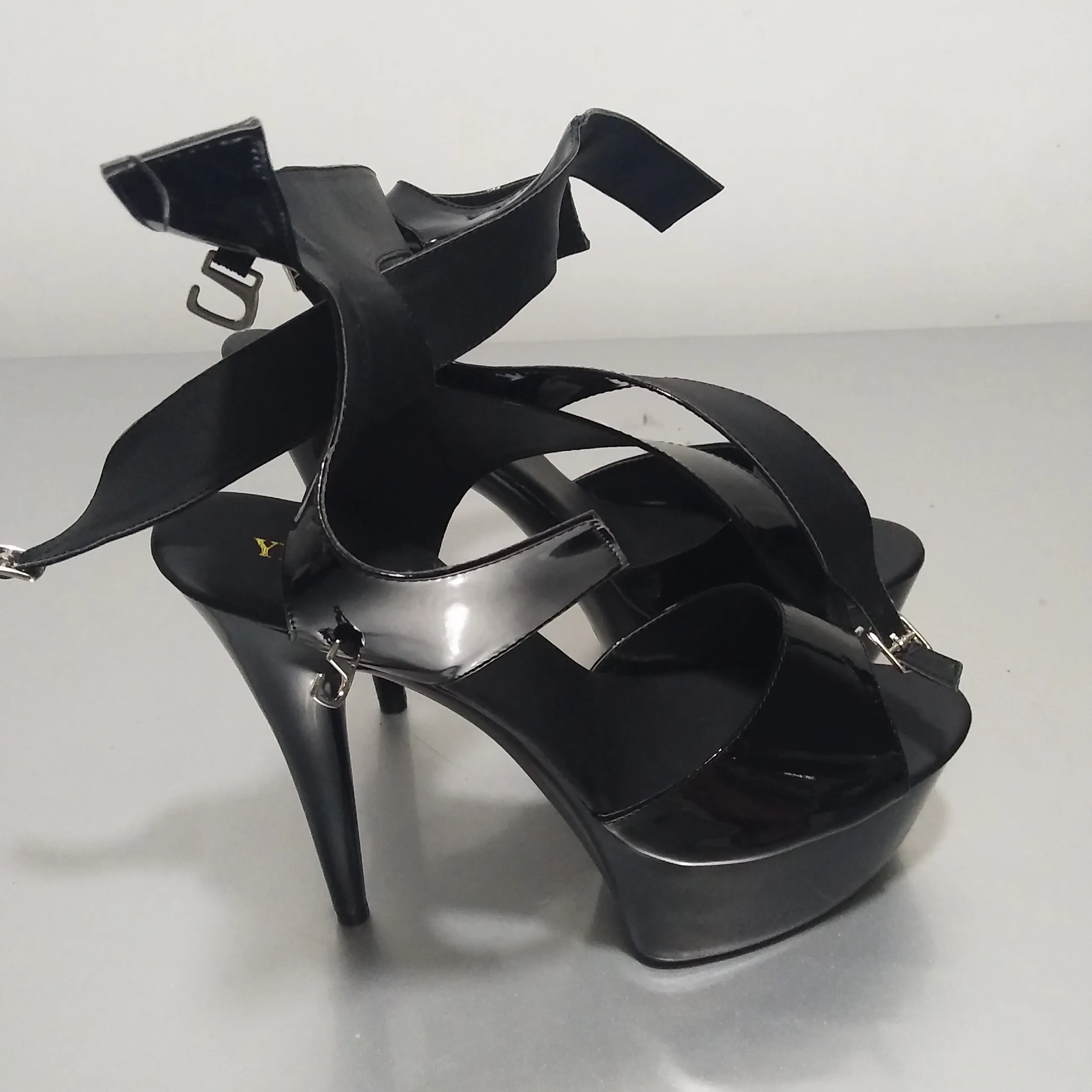 Fashion Ankle Strap Sexy Ultra 15cm High Heel Shoes Sandals Pole Dance Shoes fretwork 6 inch High Heel show dance shoes