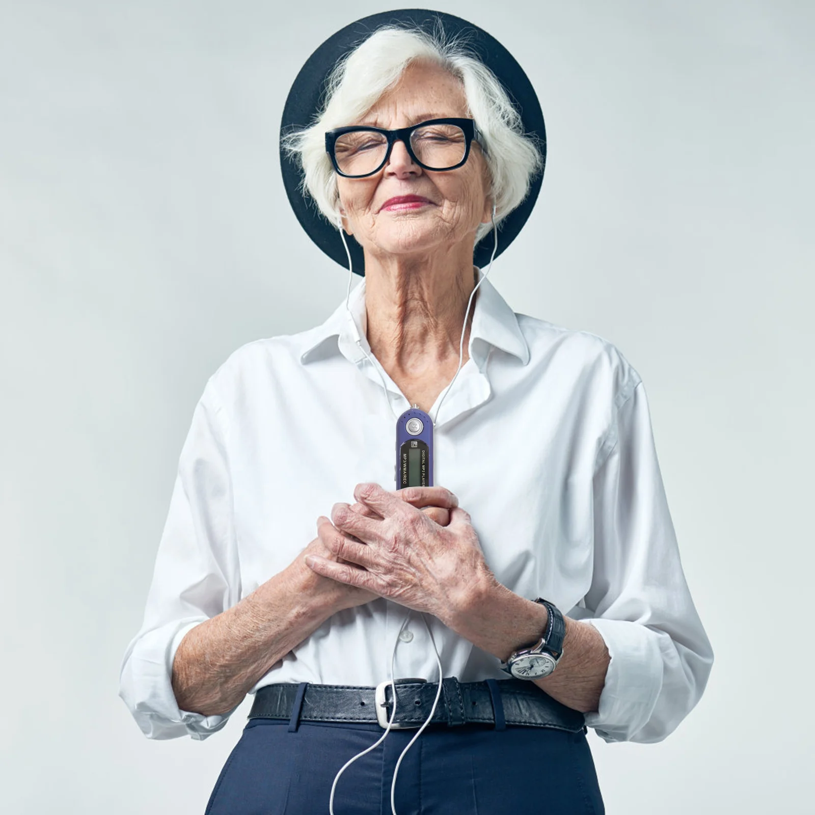 

Portable 1.3-Inch LCD 4GB Mp3 Player Blue Hard Plastic Shell Fm Radio Mic 3.5mm Audio Jack USB Flash Mp3 Player