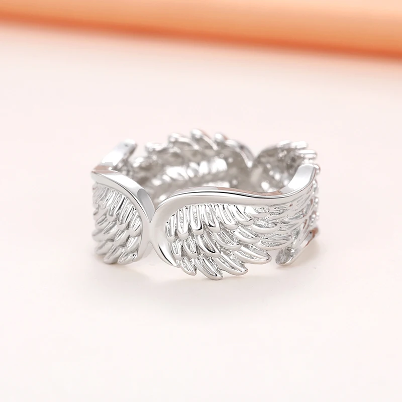 Huitan Simple Stylish Women Wings Rings Metal Silver Plated Romantic Gift Versatile Ring for Party Ladies Fashion Jewelry