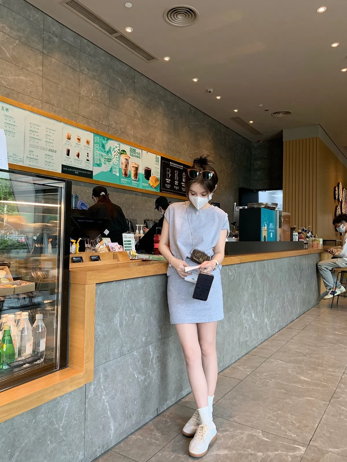 

Simple Casual Sleeveless T-shirt And Skirt Set Fashionable Two-piece Cotton Summer Outfit for Young Women 25-35 Years Old