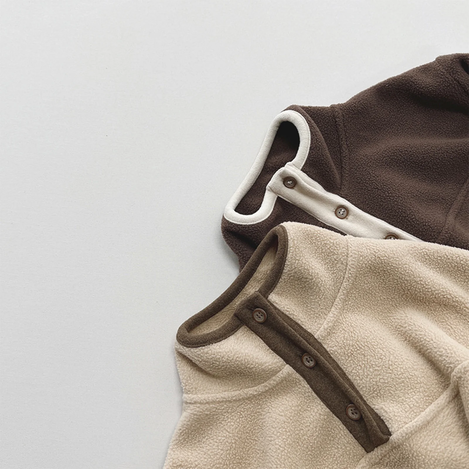 طفل رضيع الدافئة الصوف البلوز أعلى عارضة الصلبة طويلة الأكمام زر متابعة البلوز قمم الأطفال الخريف الشتاء الملابس ارتداء اليومي