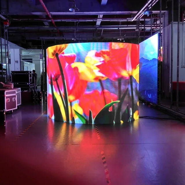 Display LED cilindrico curvo P4 Colonna led P4