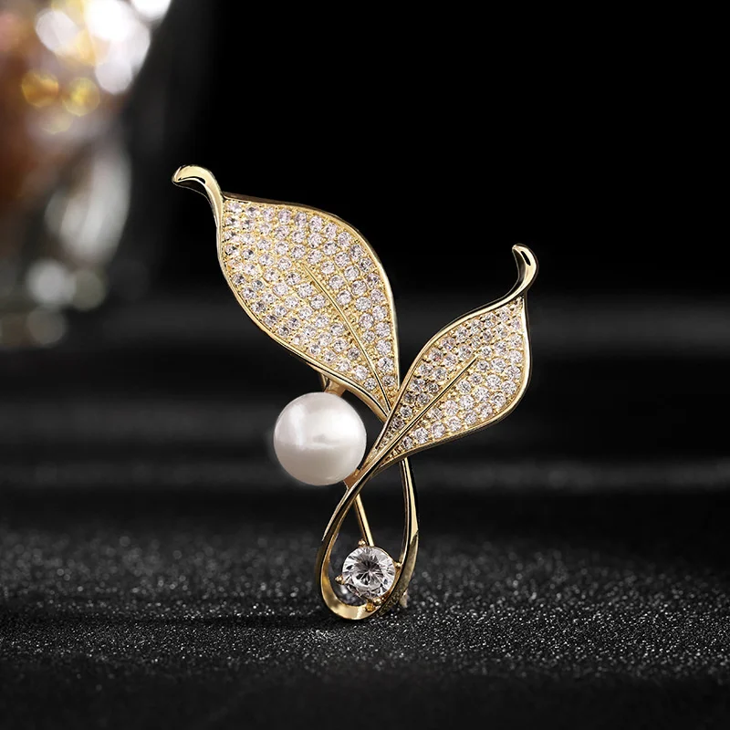 Luxury Rhinestone Leaves Brooch High Quality Pearl Metal Buckles Fixed Accessories Anti Fading Brooch Coat Collar Pin Jewelry