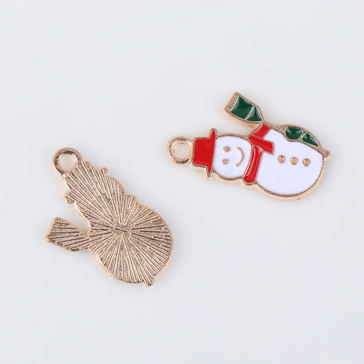 

Christmas Snowman Hanging Decoration Charm Necklace Xmas Enamel Pendants Bohemian Making Charms for Jewelry