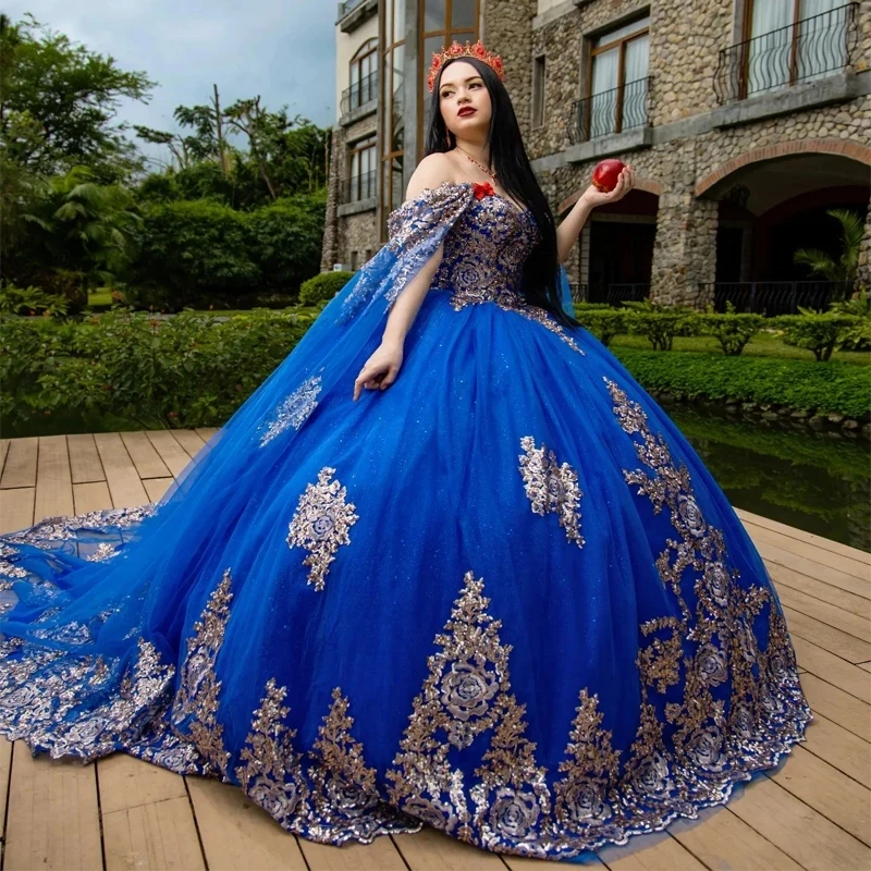 

Royal Blue Off Shoulder Ball Gown Quinceanera Dresses 2024 Sweet 16 Princess Appliqued Lace With Cape Party Gowns Vestido De 15