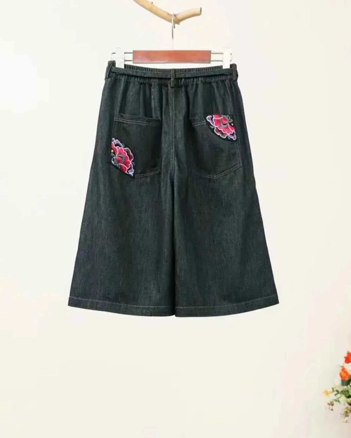 سراويل صيفية على الطراز الوطني سراويل كاوبوي سوداء من القطن المطرز برباط علوي سراويل نسائية واسعة الساق