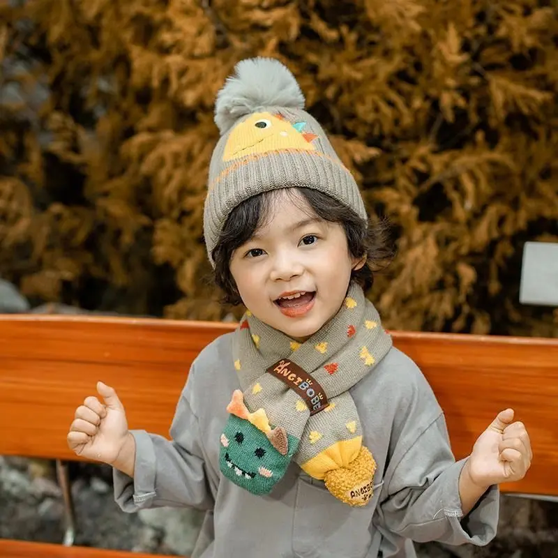 Doitbest 2022 Baby Kids Beanie Sets Dinosaur Rabbit Bear Cartoon 2 pcs Boys Girls Winter Villus Hat Scarf Set For 2 to 6 Years