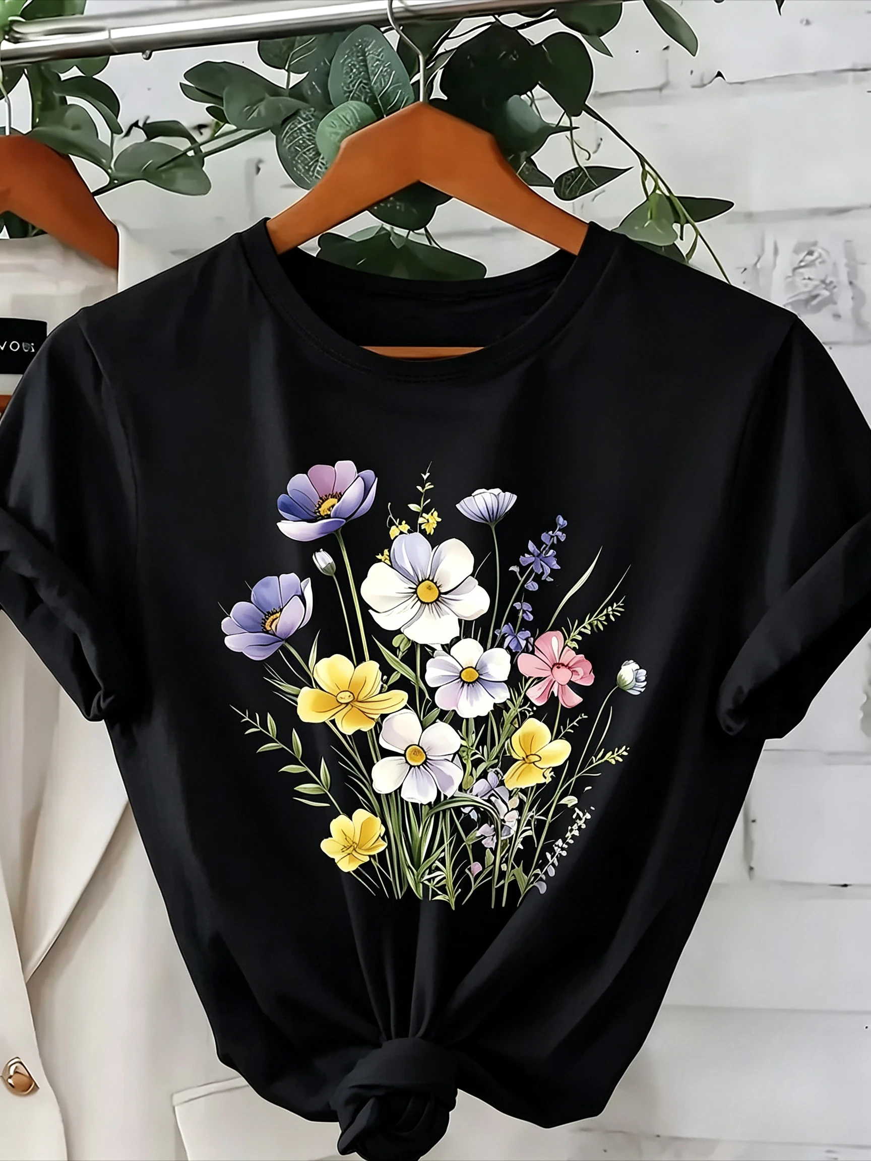 Womens Gentle Wildflower Bouquet Graphic Tee Delicate Mixed Flower Pattern Short Sleeve T Shirt Casual Spring Summer Daily