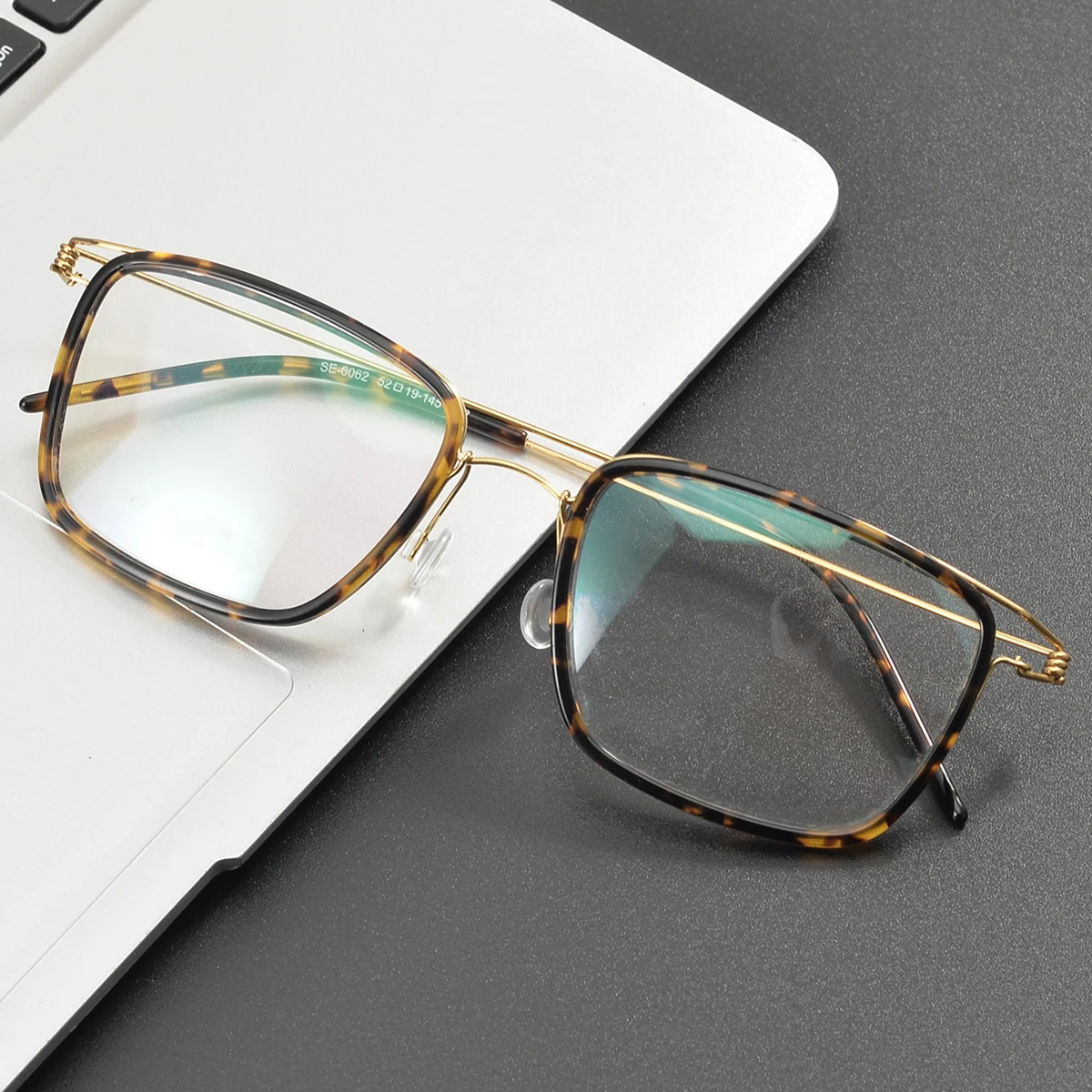 

Handmade Retro Square Optical Myopia Eyeglasses Frame Men Ultralight Titanium Screwless Glasses Women Korean Full Rim Eyewear