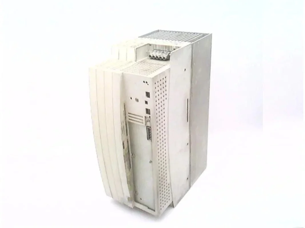 100% originale e autentico EMB9342-E EVS9321-CSV003 E82EV113K4C040 E82EV113-4C240 Inverter 1 anno di garanzia Spedizione veloce