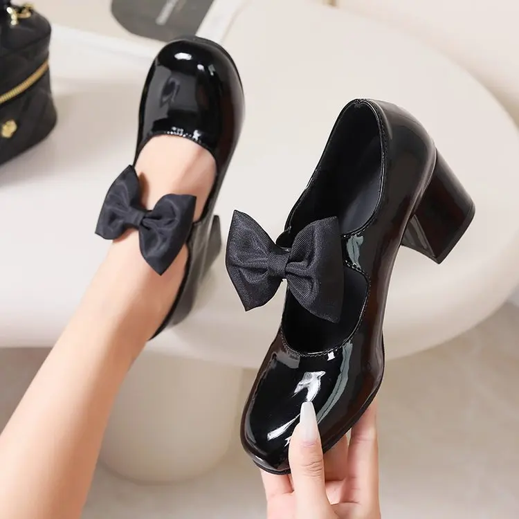 Women\'s Black Patent Leather Pump Bows Decorate Chunky Heels for Party Designer Heels Brand Spring Sandalias Shoes 2024