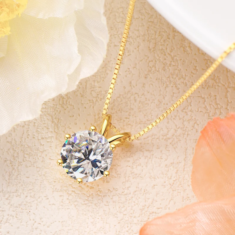 Thumbnail 2 - #33 Trending Moissanite Pendant Necklaces Right Now