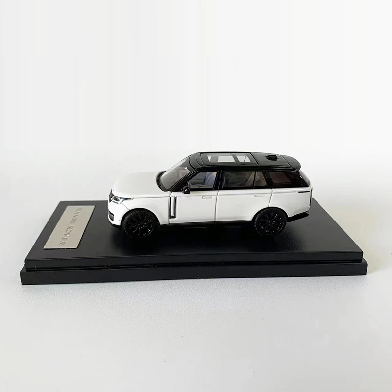 LCD 1:64 Simulation Model Car Range R MK5 P530 Longer Version Alloy Die-Cast Vehicle - White