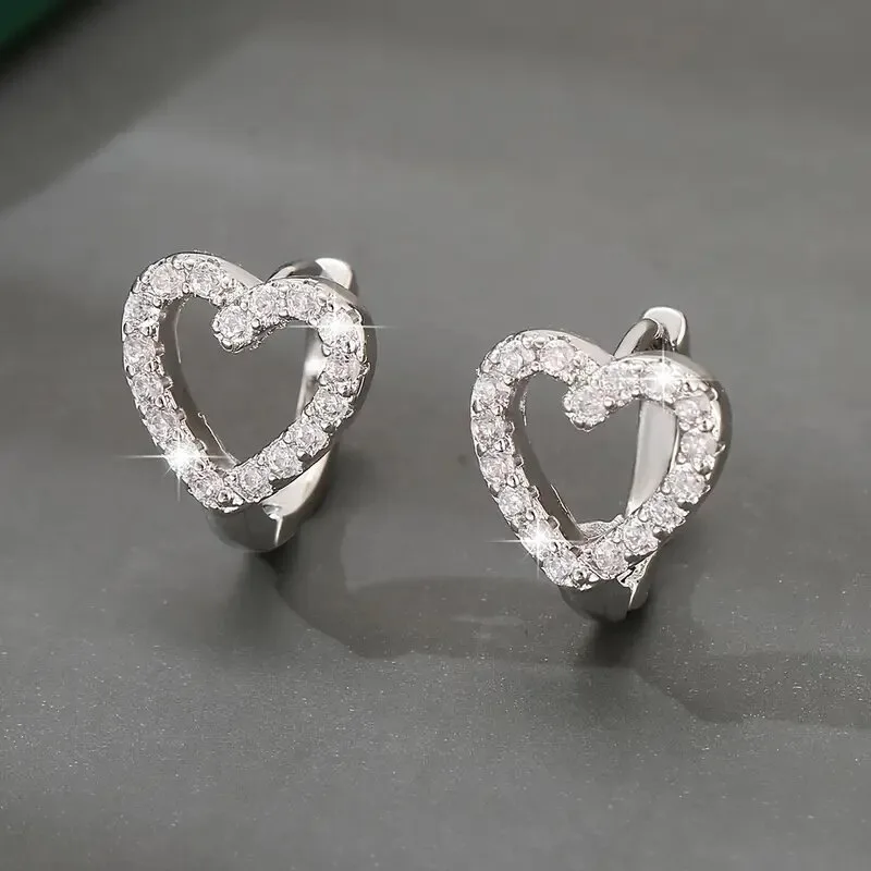 2026 New Earrings with Heart-shaped Zircon Hollow Design, Personalized and Dynamic Temperament, Women's Jewelry Accessories