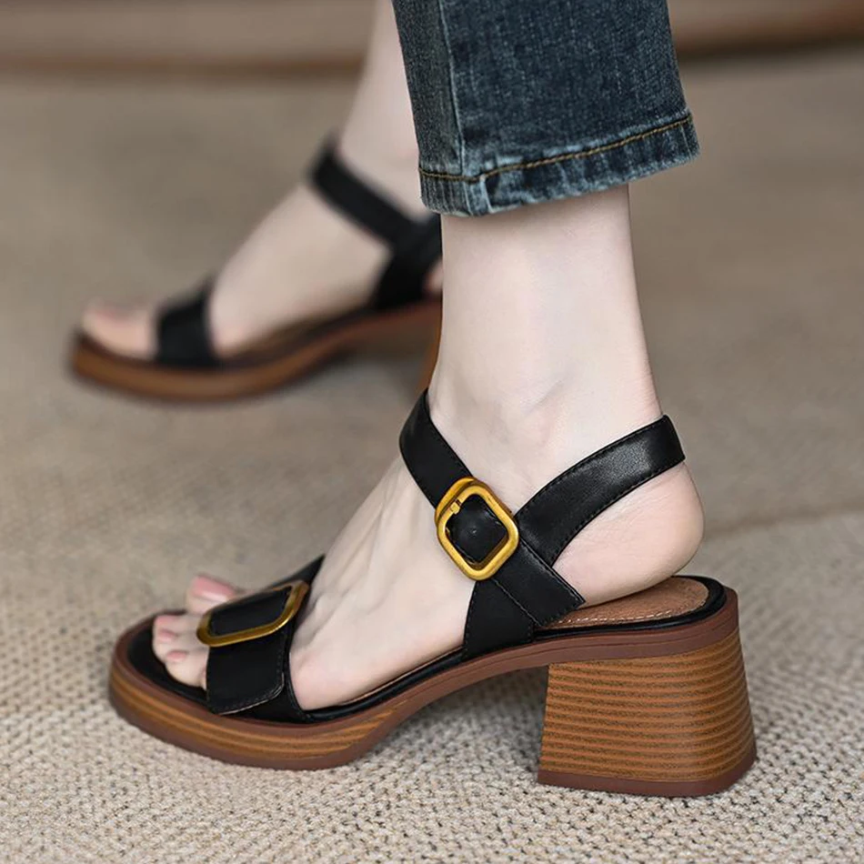 

Сандалии на среднем каблуке, новые летние женские туфли 2025, женские туфли на одном ремешке, босоножки из натуральной кожи на толстом каблуке.