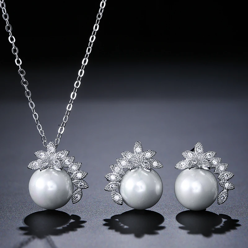 ZAKOL Einfache Weiße Glatte Imitation Perle Ohrring Halskette Set für Frauen Glänzenden Zirkon Kristall Hochzeit Schmuck