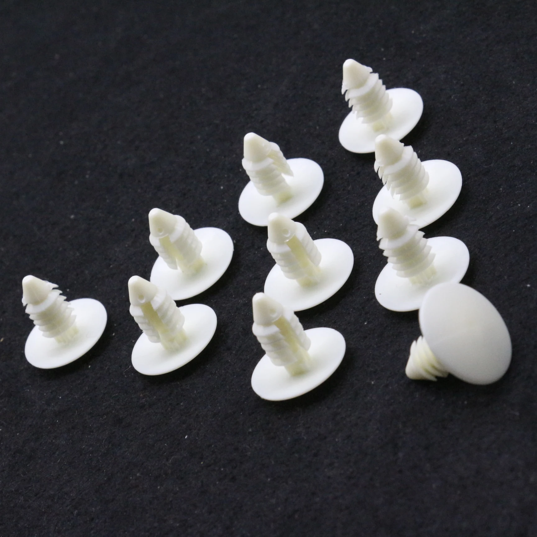 10 Pcs Trim Panel Retainer Rivet Clips For Ford Aerostar Bronco E-150 E-250 F-350 F-450 F-550 Super Duty F59 Focus 389358-S