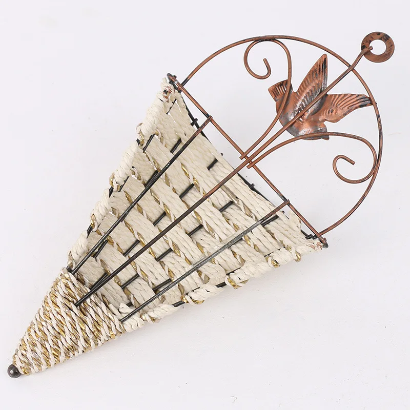 1PC Wall Hanging Triangle Flower Basket Iron Rattan Wall Hanging Interior Decoration Hanging Basket Floral Triangle Basket