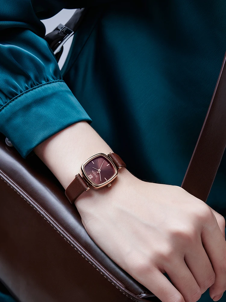 Women'S Watch, Simple Design, Korean Style, Leather, Versatile And Elegant, Square Small Green Quartz Watch, Watch Accessory.