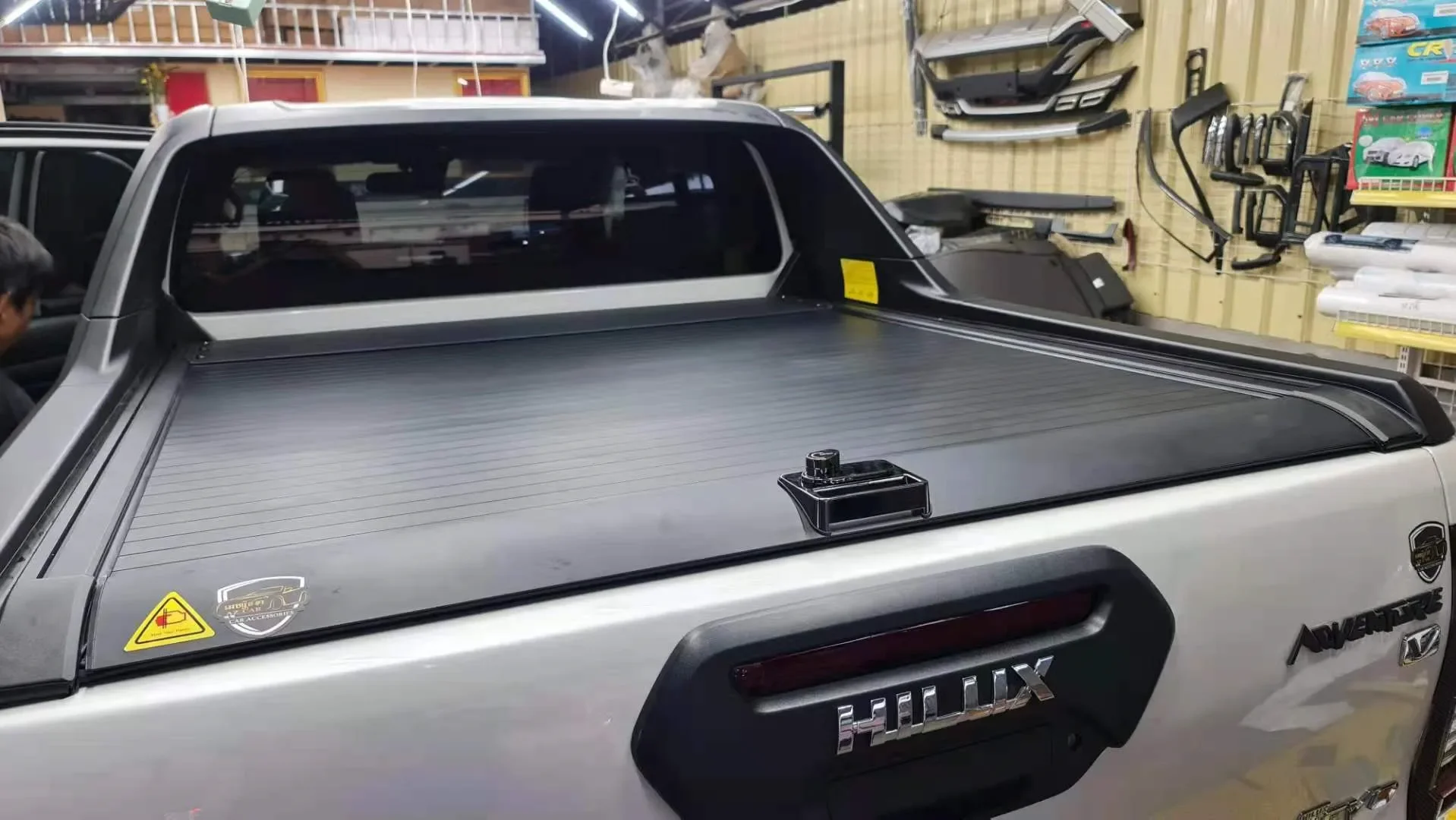 Aluminum Roll Up Retractable Truck Bed Tonneau Cover Roller Lid For 2020  hilux tray cover