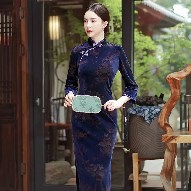 

Women Flocking Cheongsam Improved Winter Plus Size Dress Chinese Style Evening Dresses Show Long Qipao Costume 4 Color