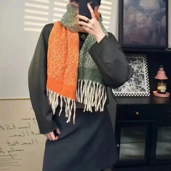 

Acrylic Fibres Gradient Knitted Scarf Warm Long Contrast Colored Thick Shawl Stole Starry Sky Pattern Double-sided Tassel Scarf