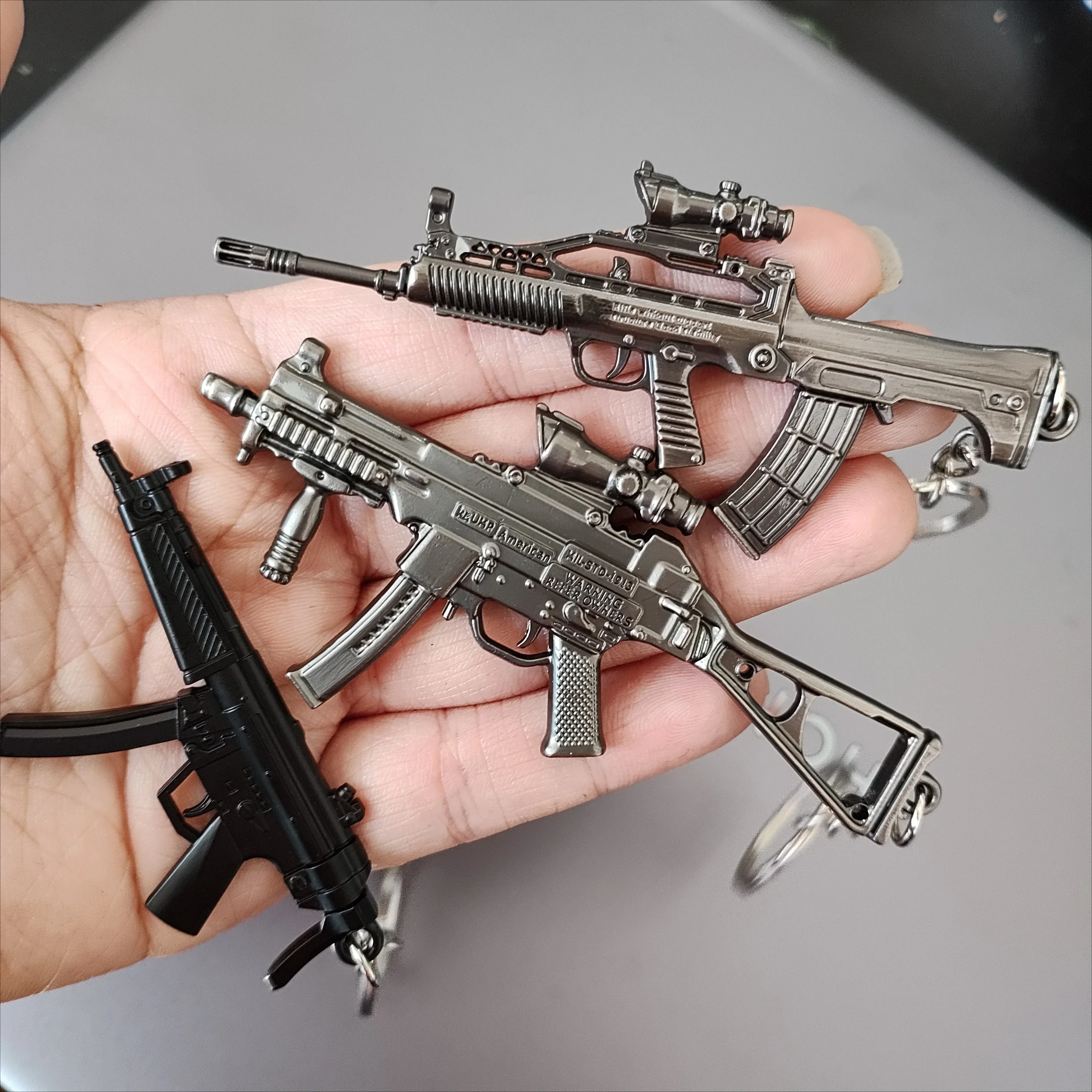 Mini QBZ95 Rifle AK47 Pistol Model Alloy UMP9 Toy Gun Keychain Bag Pendant Ornaments Children Toy Birthday Gift
