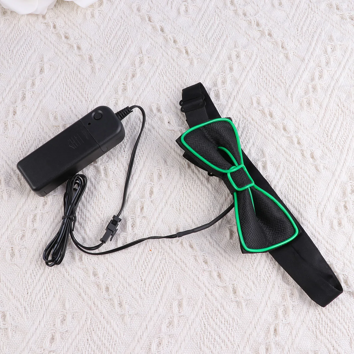 

Glowing Bow Tie Flashing Tie Party Decoration Halloween Women Green LED Light Fancy Dress Accessory Durable Safe