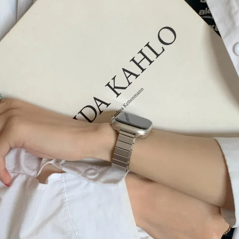 Cinturino in metallo acciaio inossidabile per Apple Watch 44mm 40mm 45mm 41mm 42/46mm 49mm Bracciale per iWatch Ultra Series 10 9 8 SE 7 6 5 4