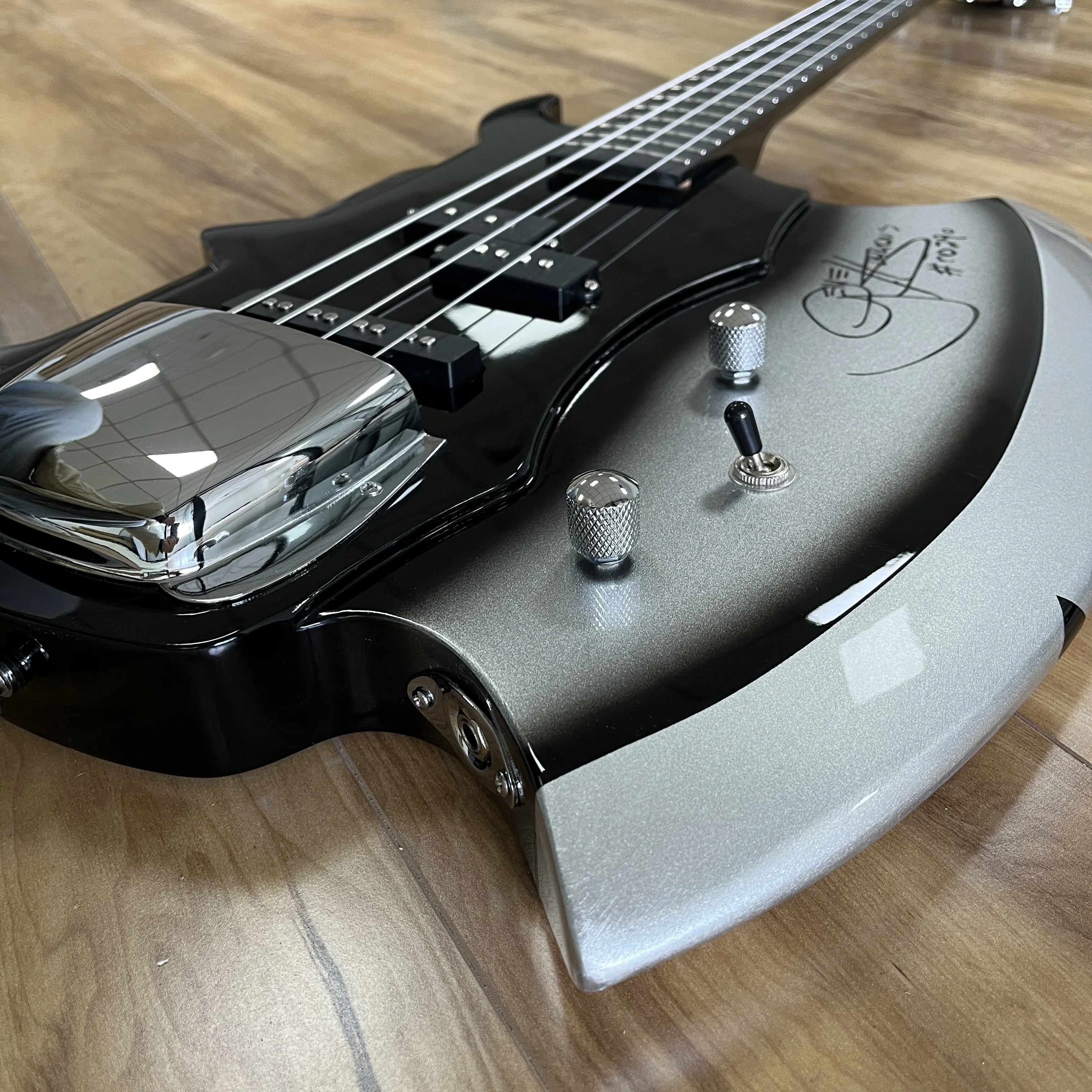 2026 NEW Electric Guitar Right-handed Axe Bass 4-string Bass Guitar Chrome Hardware Electric Bass Guitars Free Shipping