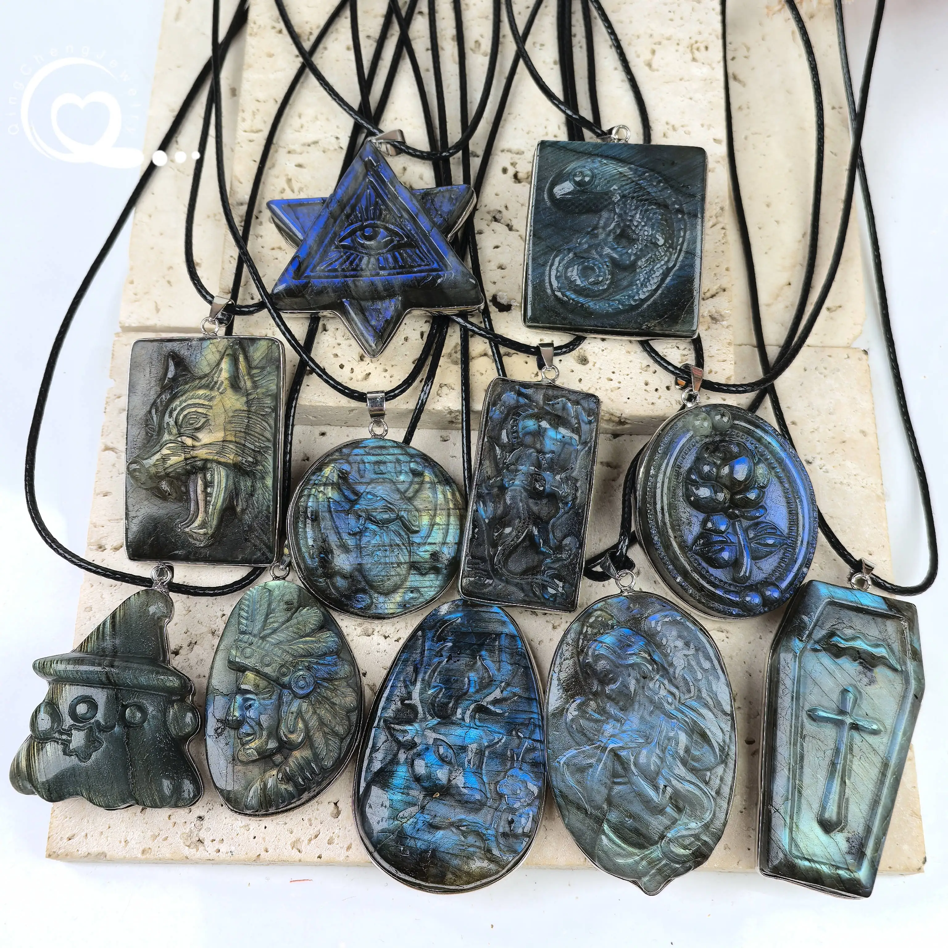 

Flashy Labradorite Carved Lizard Pendants Flower Wofl Bat Angel Coffin Deer Elf Chief Charms Necklace Jewelry Gifts QC3419