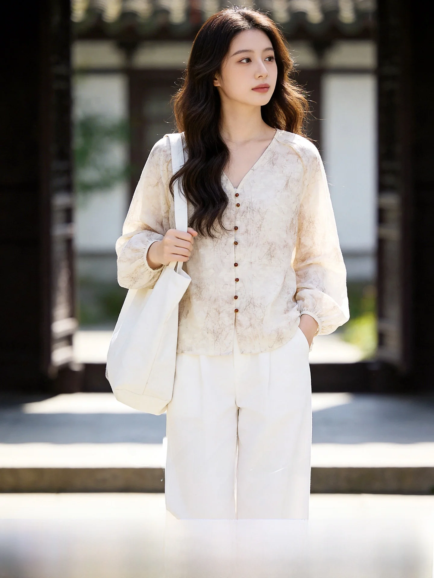 

Рубашка с V-образным вырезом и длинным рукавом с цветочным принтом, свободного кроя, шикарный весенний модный топ для женщин больших размеров, удобный, дышащий, из полиэстера