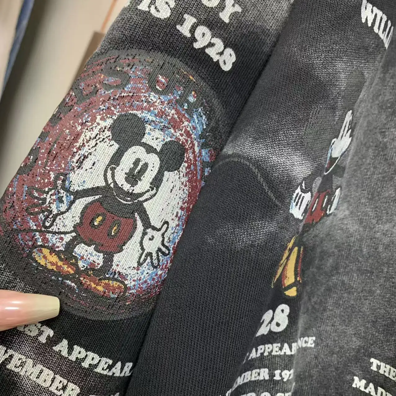 Heavy Industry New Winter Embroidery Fleece Full Print Cartoon Sweatshirts Loose Fashion Thickened Hooded Jacket Pullover Ladies