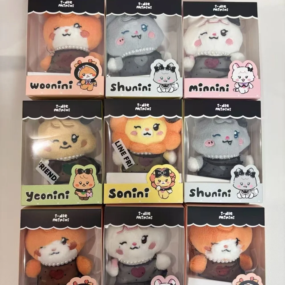 Kpop Idol Girl GIDLE نمط جديد دمى صغيرة محاصر Cho MiYeon Minnie SoYeon Song YuQi Ye ShuHua (G)I-DLE مجموعة هدايا المشجعين