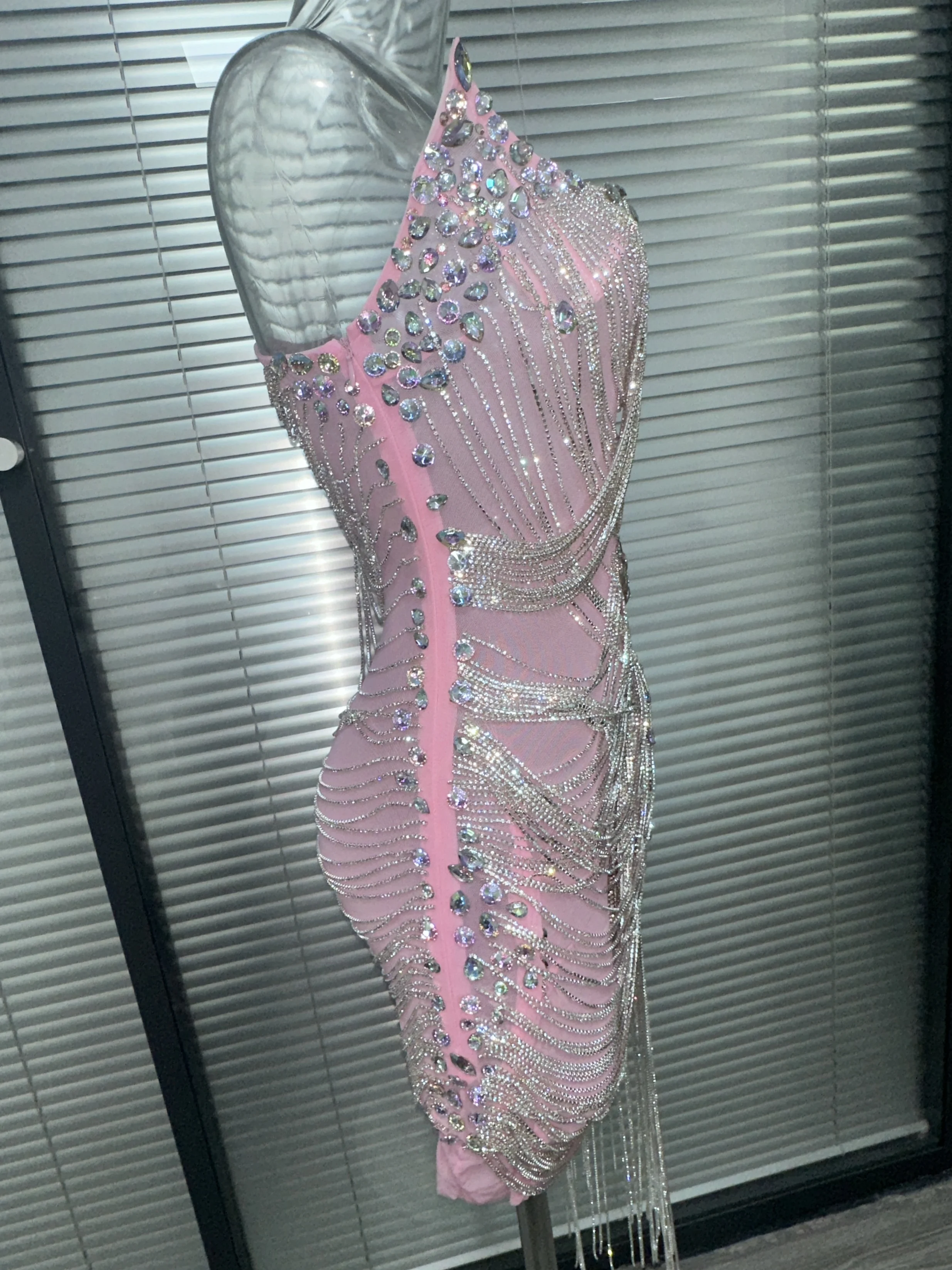 Sparkly Crystals Tassel Dress Women Sexy Asymmetrical Party Gown Strapless Birthday Party See Through Mesh Evening Dress Luoli