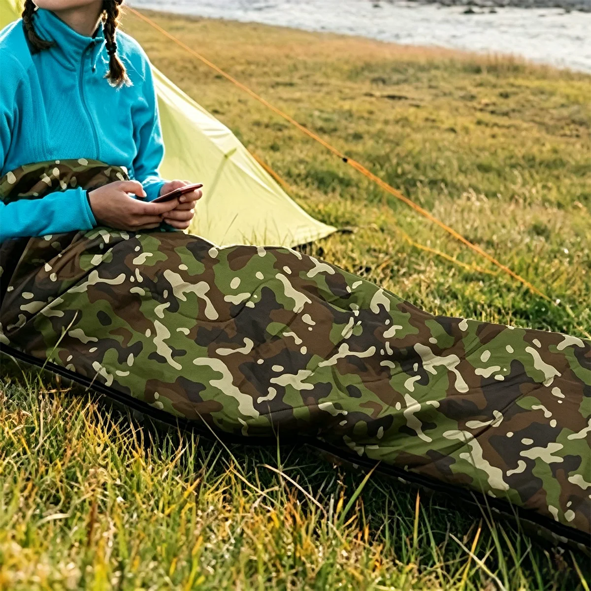 

Camouflage All-Season Adult Sleeping Bag, Portable Compressible Model, Suitable for Outdoor Camping and Hiking, Warmth