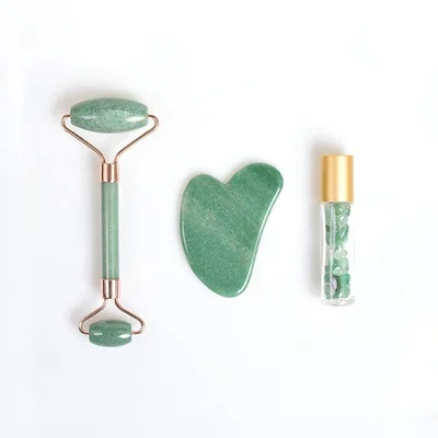 Gran oferta de aceite de masaje con gemas, rollo de cristal en botella, rodillo de Jade para cara, masajeador antienvejecimiento, rodillo de cuarzo rosa y Gua ShaSet