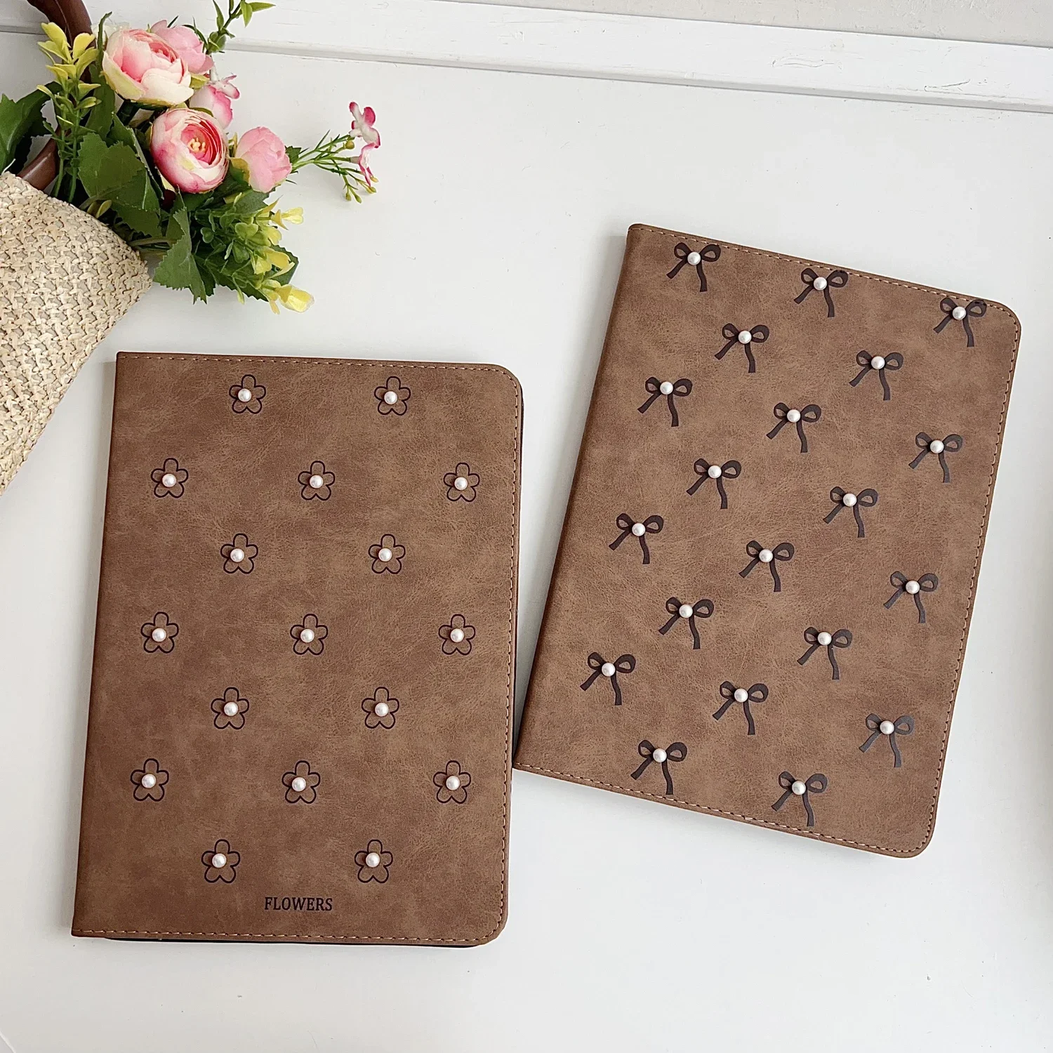 حافظة لجهاز iPad 5 6 7 8 9 10th الجيل Air Pro 2024 MINI 3 4 Pro 11 بوصة أغطية جلد ناعمة لؤلؤية