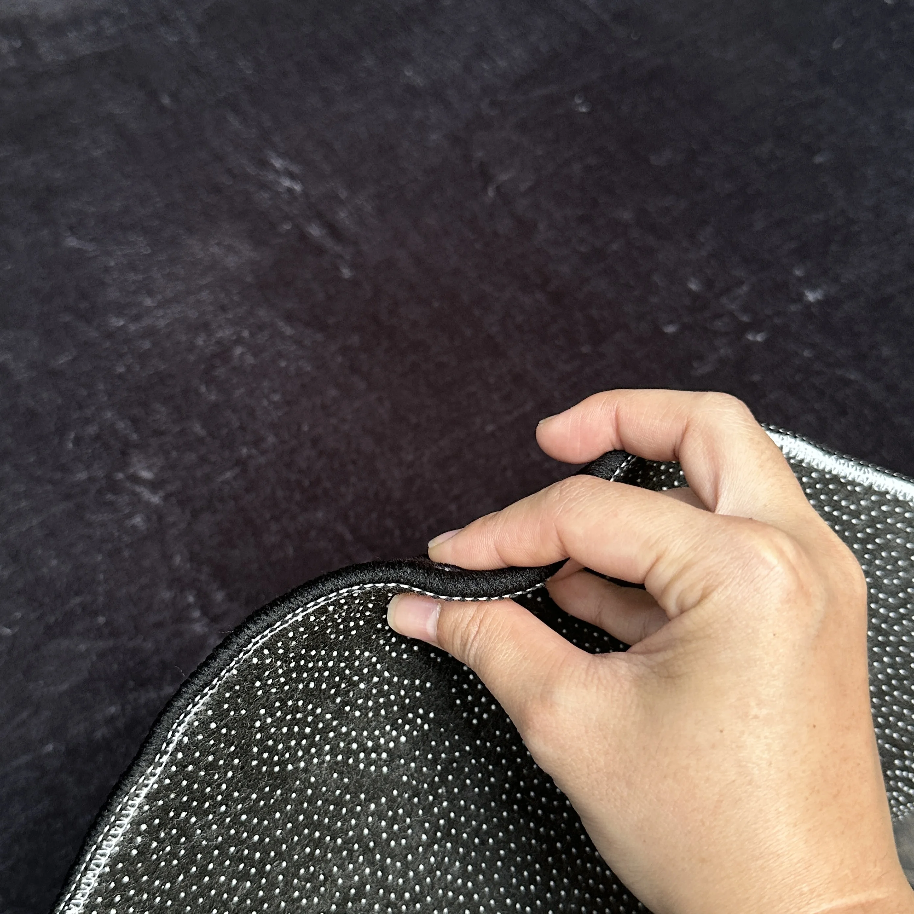 Black Bat Customized Carpet Digital Printing Technology Simple Housewarming Gift Handmade Non-Slip Decorative Carpet