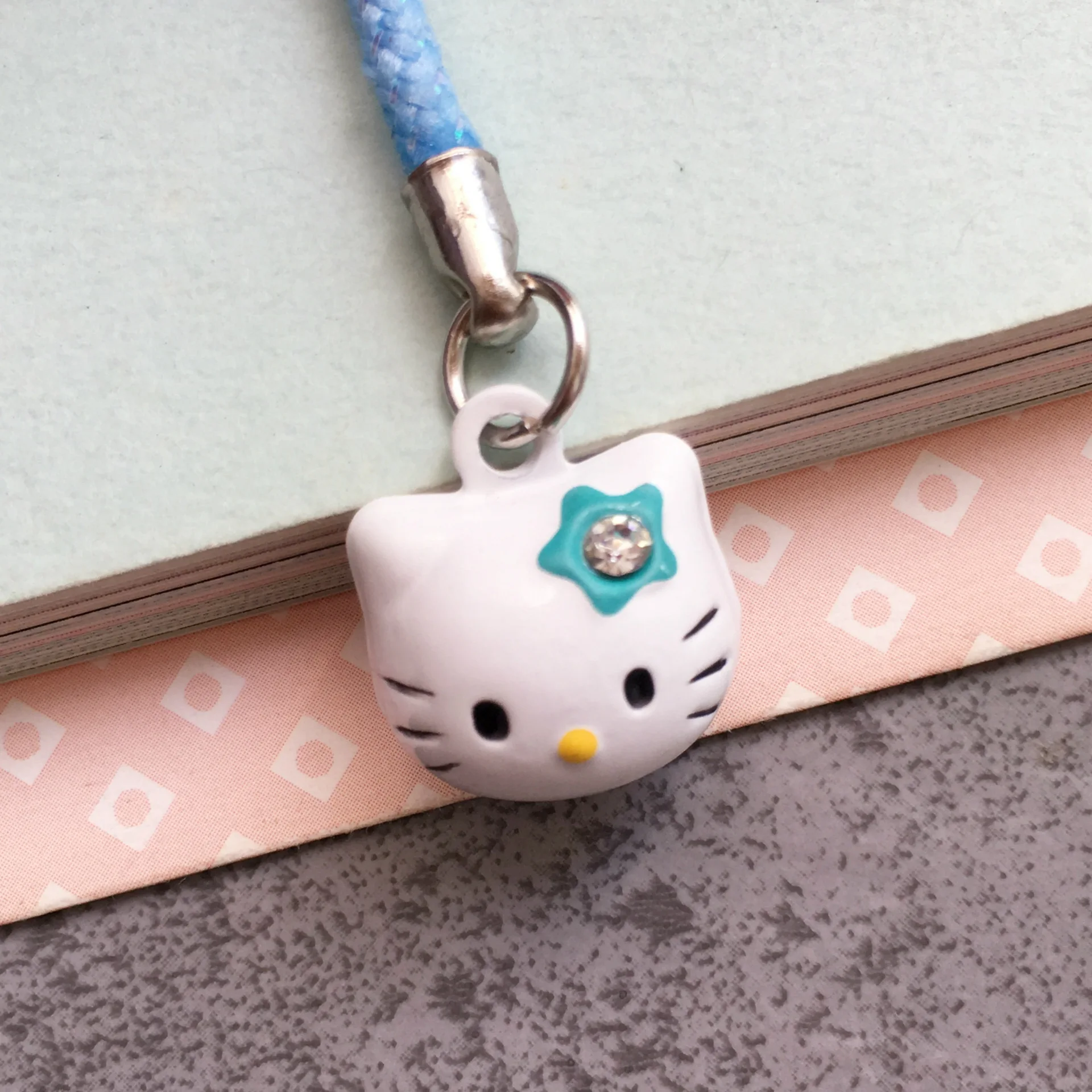 Hello Kitty Japanese Charm Cat Bell Mobile Pendant Anime Sanrio Accessories Lucky Bronze Bell Pendant Girl Heart Keychain Gift