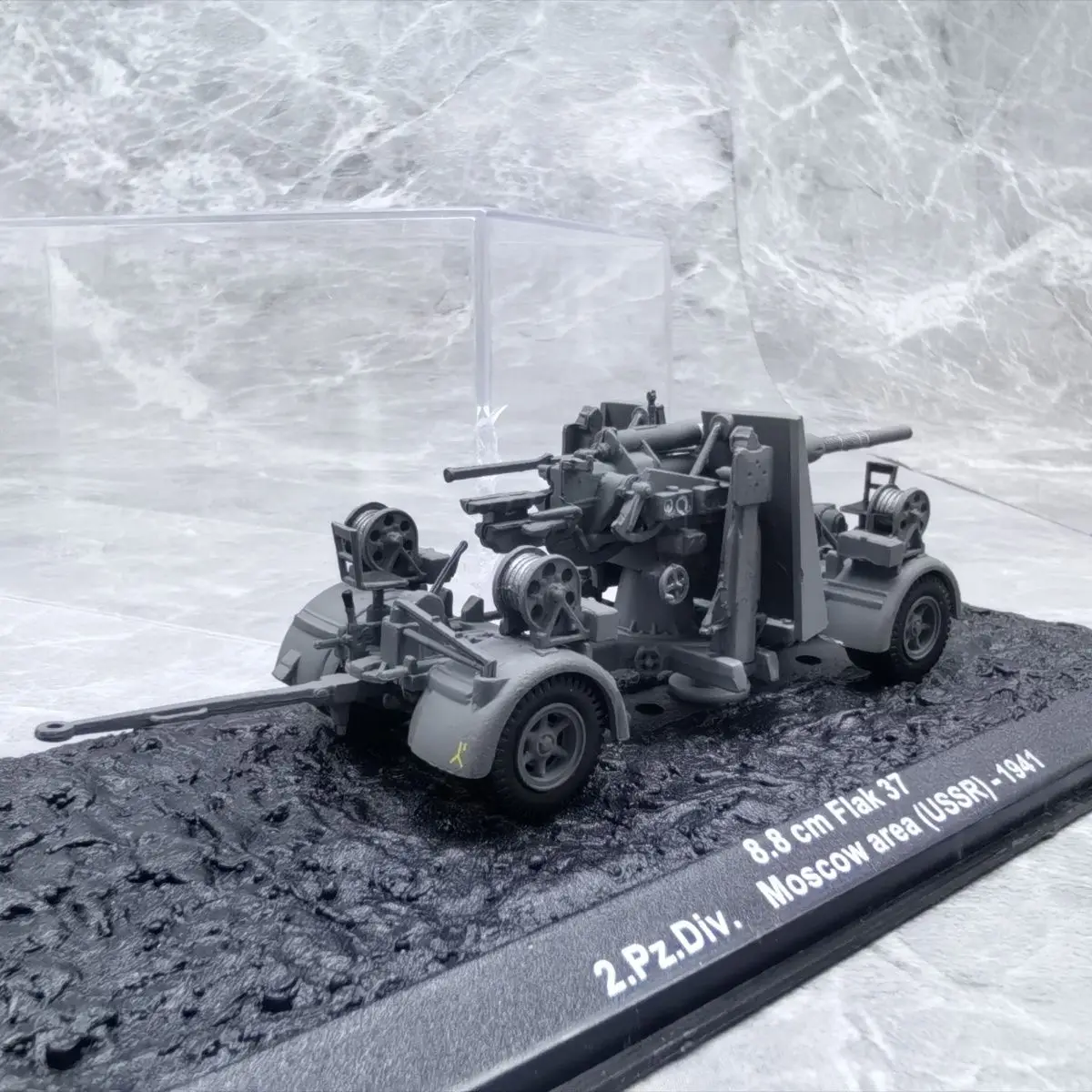 

1/72 8.8CM FLAK 37 MOSCOW USSR 1941 Anti-aircraft (alloy（main body）+plastic material) model ornament