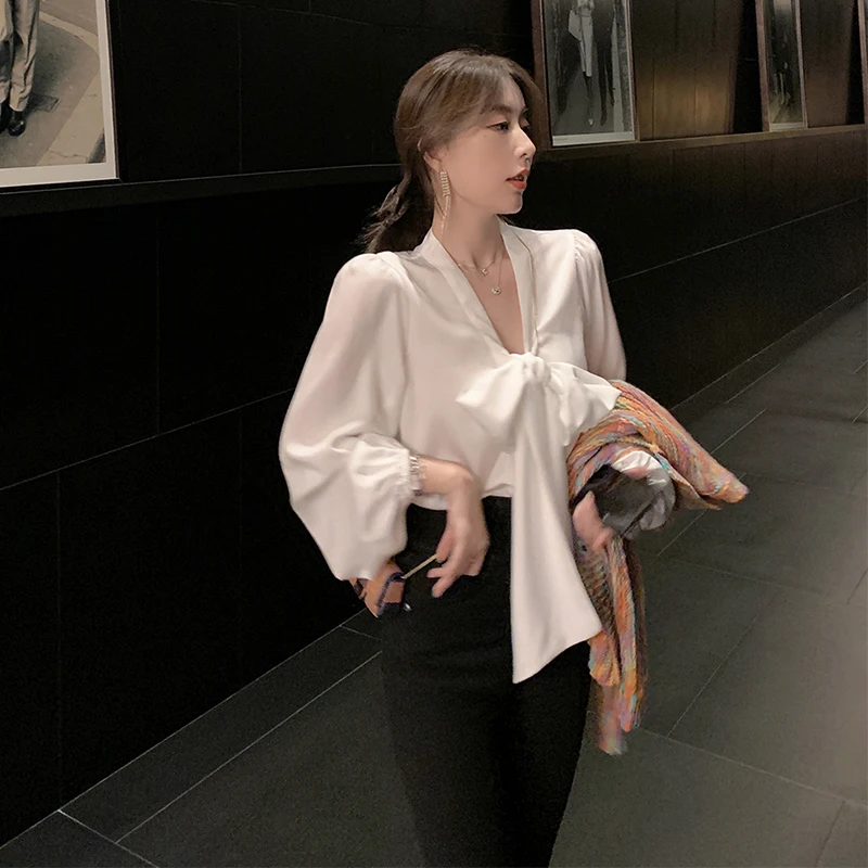 

Elegant Women's Chiffon Shirt with Bow Tie Design Straight Cut Long Sleeve V-Neck Button Closure Pure Color Autumn Top