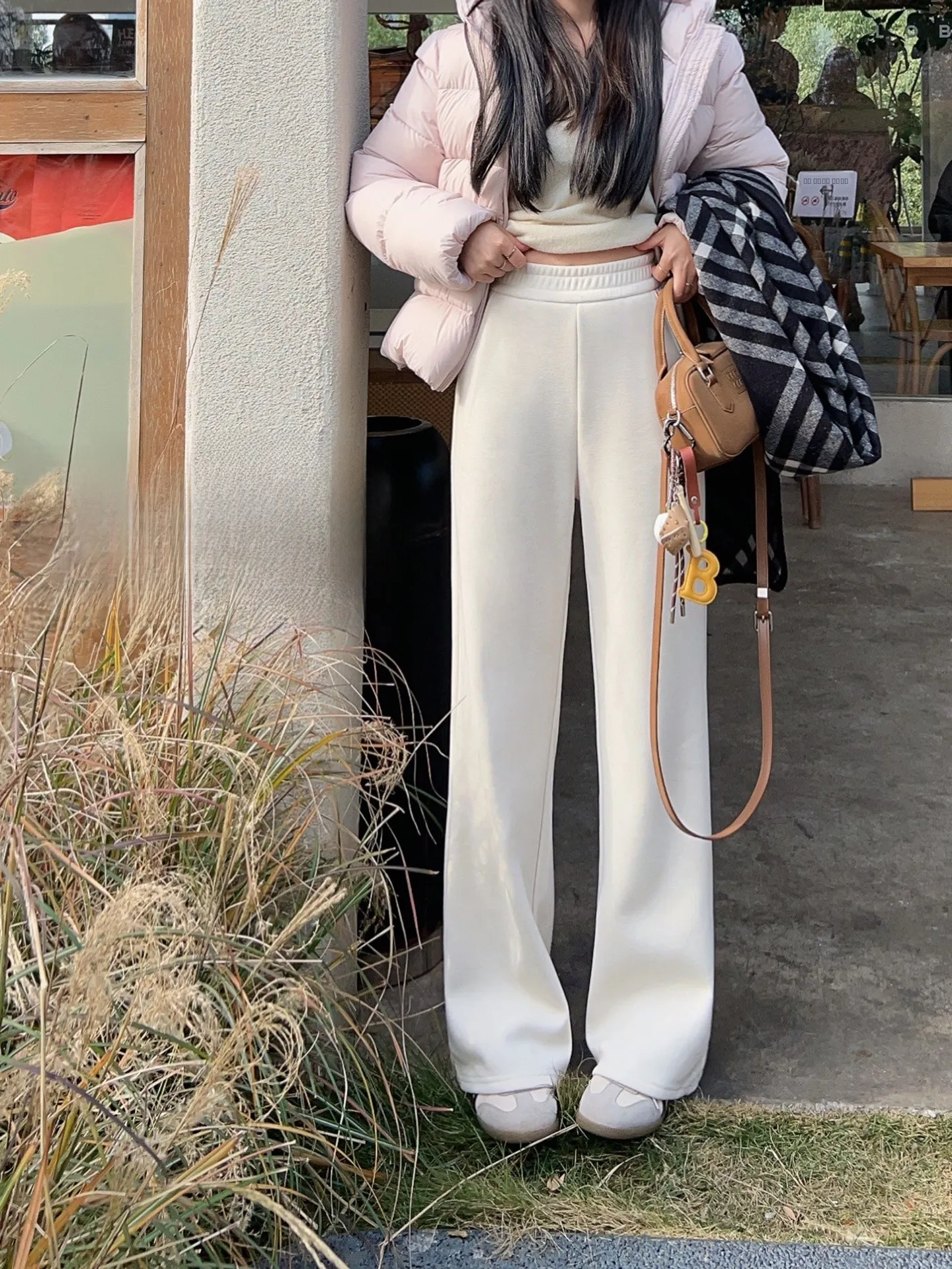 

Брюки прямого кроя с высокой талией, эластичным поясом, из смесового полиэстера, комфортные, с легким расклешением, из шерстяной смеси