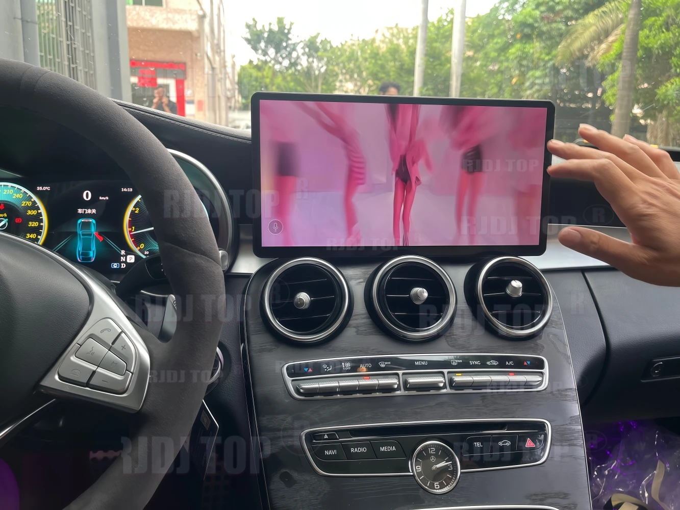 Android 15 For Benz… - image