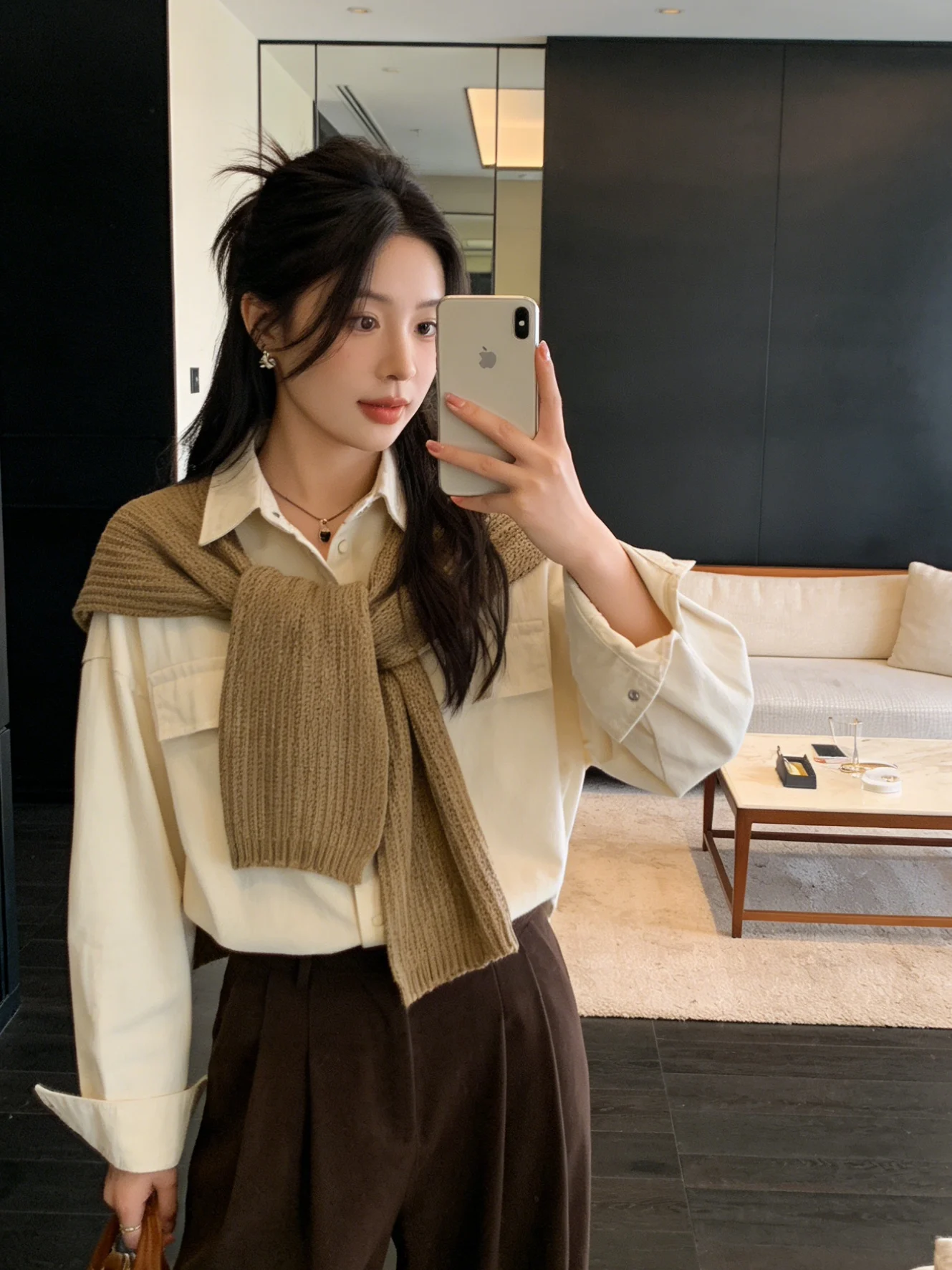 

Hong Kong Sle Retro Chic Women's irt oulder Wrap Spring 2026 New Design Loose Fit Long Sve Collar Casual Outerwear